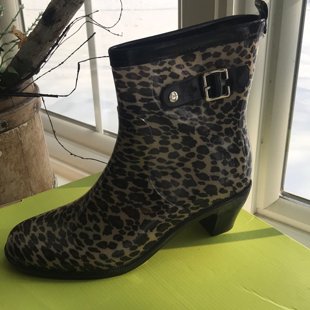 Leopard Print Rubber Rain Boots